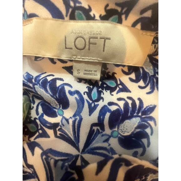 ANN TAYLOR LOFT SHORT SLEEVE LIGHTWEIGHT BLUE AND WHITE TOP WOMENS SIZE SMALL - Picture 9 of 9